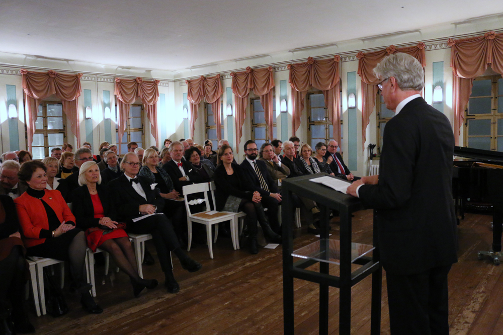 Dr. Rodekamp bei seiner Festansprache vor den Festgästen. Foto: Anika Schydlo