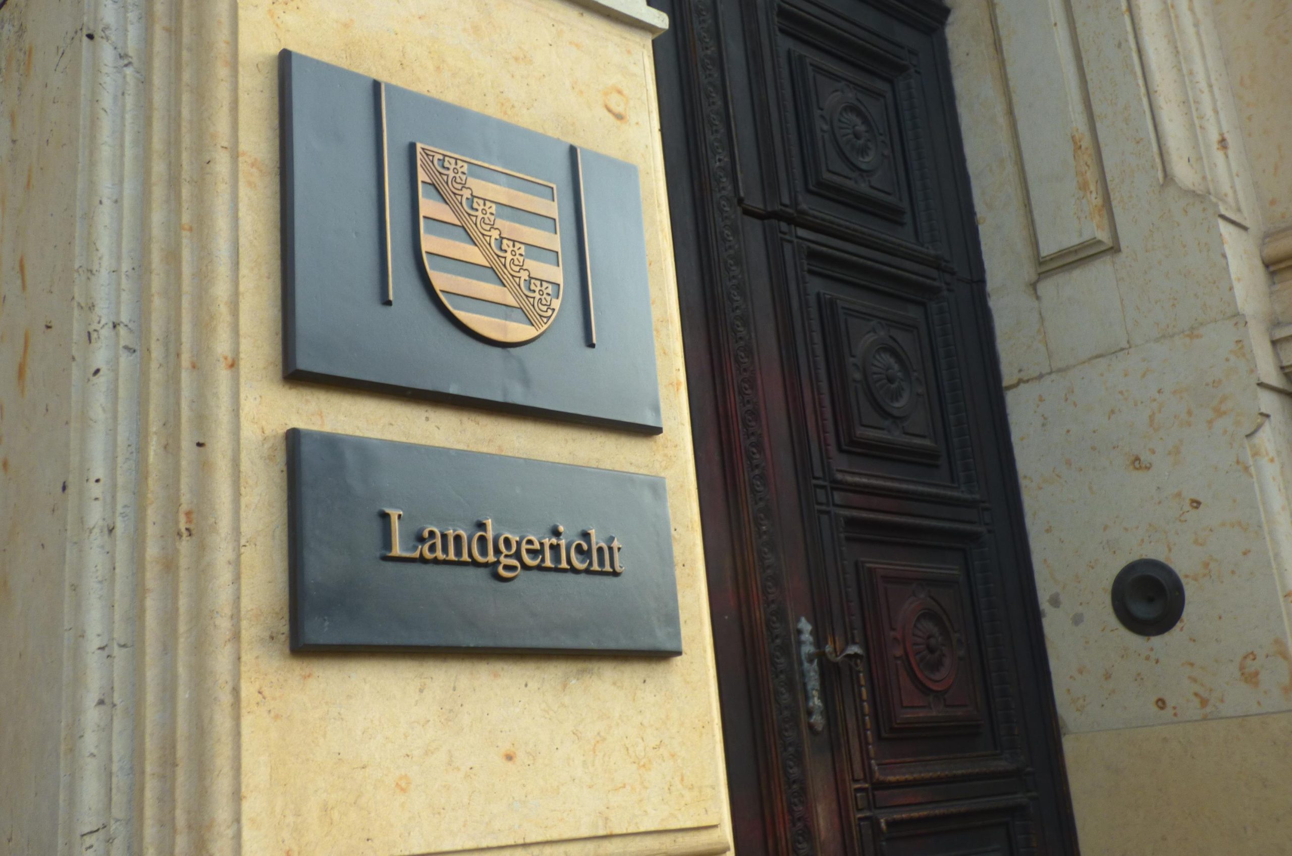 Der Eingang des Landgerichts Leipzig in der Harkortstrasse. Foto: Lucas Böhme