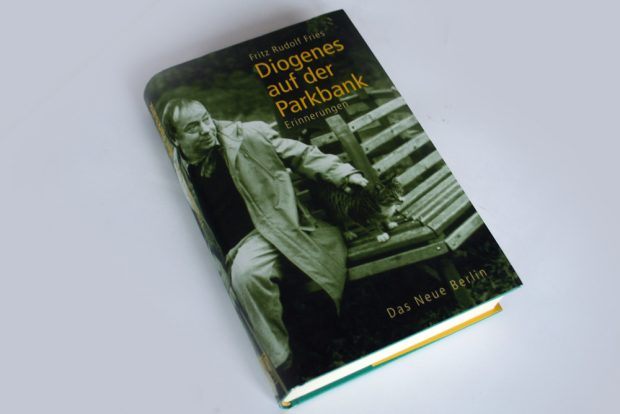Fritz Rudolf Fries: Diogenes auf der Parkbank. Foto: Ralf Julke