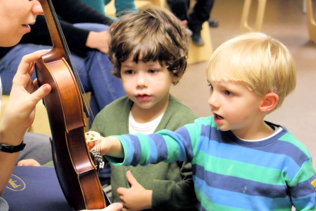 Musikalische Früherziehung in der Schola Cantorum. Foto: Friederike Hartmann