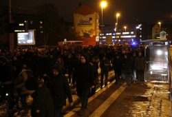 Der Gegenprotestzug sammelt sich am Waldplatz und anschließend am Stadionvorplatz sowie den Seitenstraßen. Foto: L-IZ.de