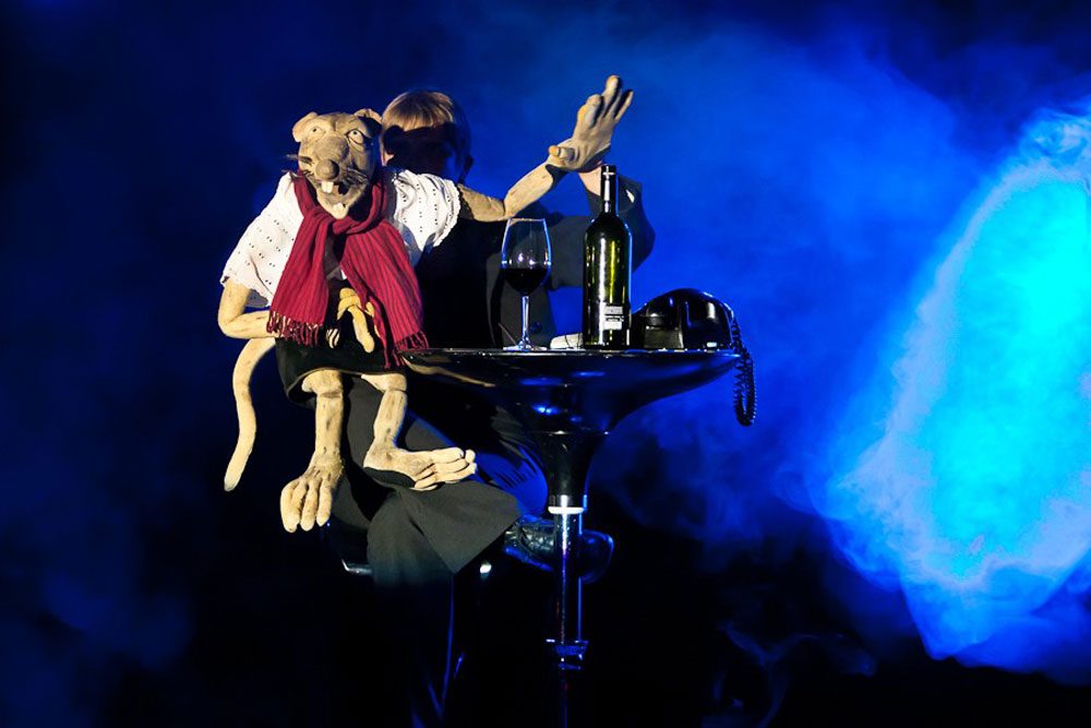 Rattenscharfes Puppenkabarett mit Ursula von Rätin. Quelle: rattenscharf-entertainment.de