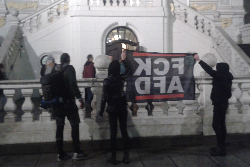 Protest gegen die AfD vor der Alten Handelsbörse. Foto: L-IZ