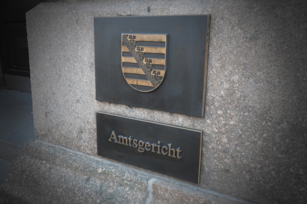 Am Amtsgericht Leipzig.