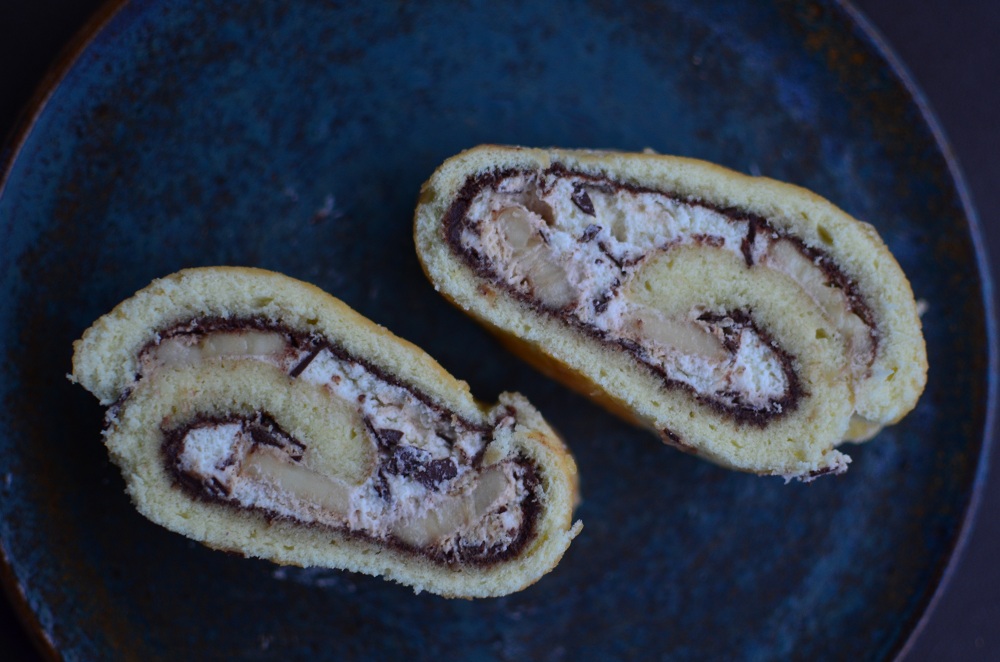 Bananen-Nugat-Biskuitrolle. Foto: Maike Klose