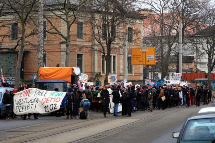 Polizeibegleitung für die Westwerk retten Demo am 11. Februar 2017. Foto: L-IZ.de