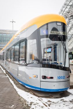 Das Heck der XL-Straßenbahn mit großem Rundum-Ausblick. Foto: LWB