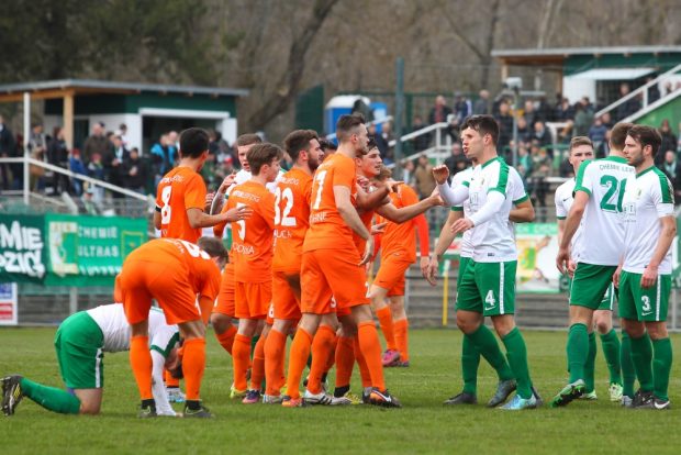 Heiße Atmosphäre im Alfred-Kunze-Sportpark. Foto: Jan Kaefer
