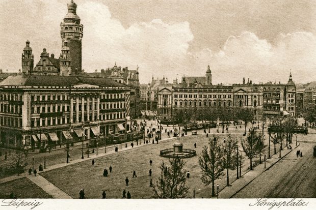 Ausdruck monarchischer Vergangenheit in der Weimarer Republik - der Königsplatz - heute Wilhelm Leuschner Platz. Foto: Pro Leipzig Verlag