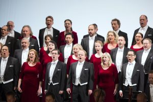 Chor der Oper Leipzig. Foto Tom Schulze