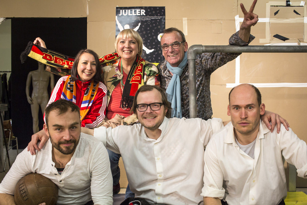 von links. Oben: Sonia Abril Romero, Claudia Roth, Jürgen Zielinski, unten: Philipp Oehme, Sven Reese, Martin Klemm. Foto: Sebastian Schimmel