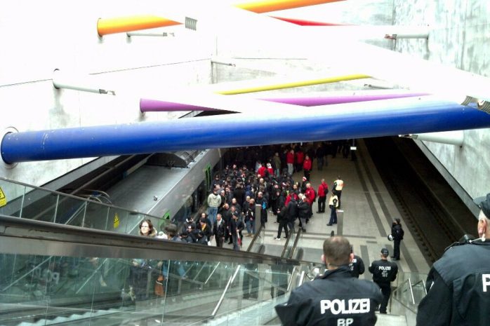 Der "nationale Widerstand" passt in eine S-Bahn. Foto: L-IZ.de