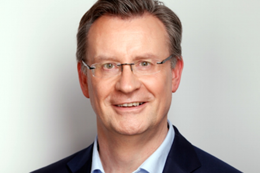 Dr. Jens Katzek ist 1964 geboren und Biochemiker & Geschäftsführer in der Automobilindustrie. Foto: SPD