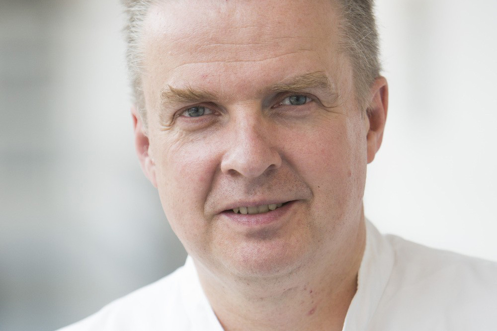 Prof. Tom Lindner, Leiter der Sektion Nephrologie und Ärztlicher Leiter des KfH-Dialysezentrums. Foto: Stefan Straube/UKL