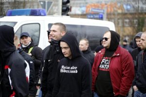 Nationaler Widerstand und FCK Antifa Die Rechte und ihre Feindbilder. Foto: L-IZ.de