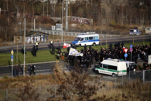 Ein kärglicher Haufen "Die Rechte" am 12. Dezember 2015. Foto: L-IZ.de