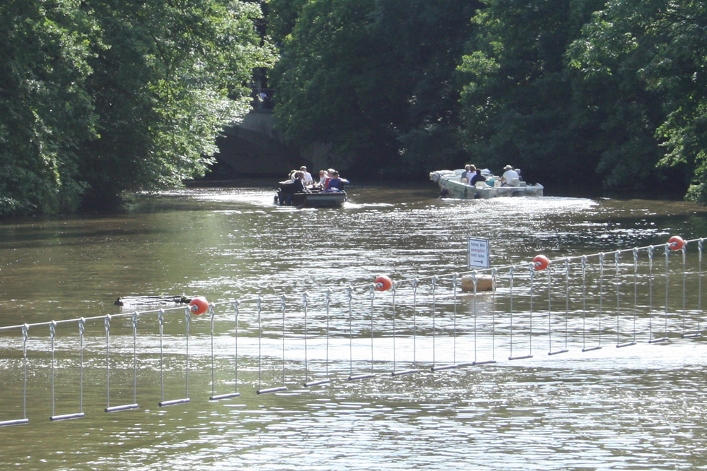 Fahrgastboote auf der Stadtelster. Foto: Ralf Julke
