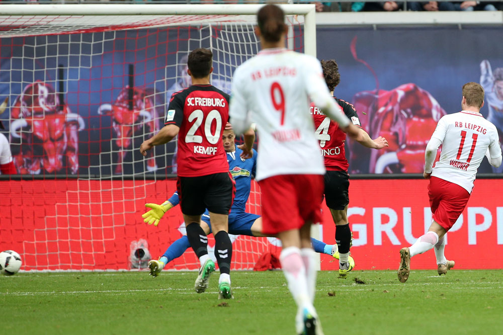 Timo Werner erhöht auf 2:0. Foto: GEPA pictures/Roger Petzsche