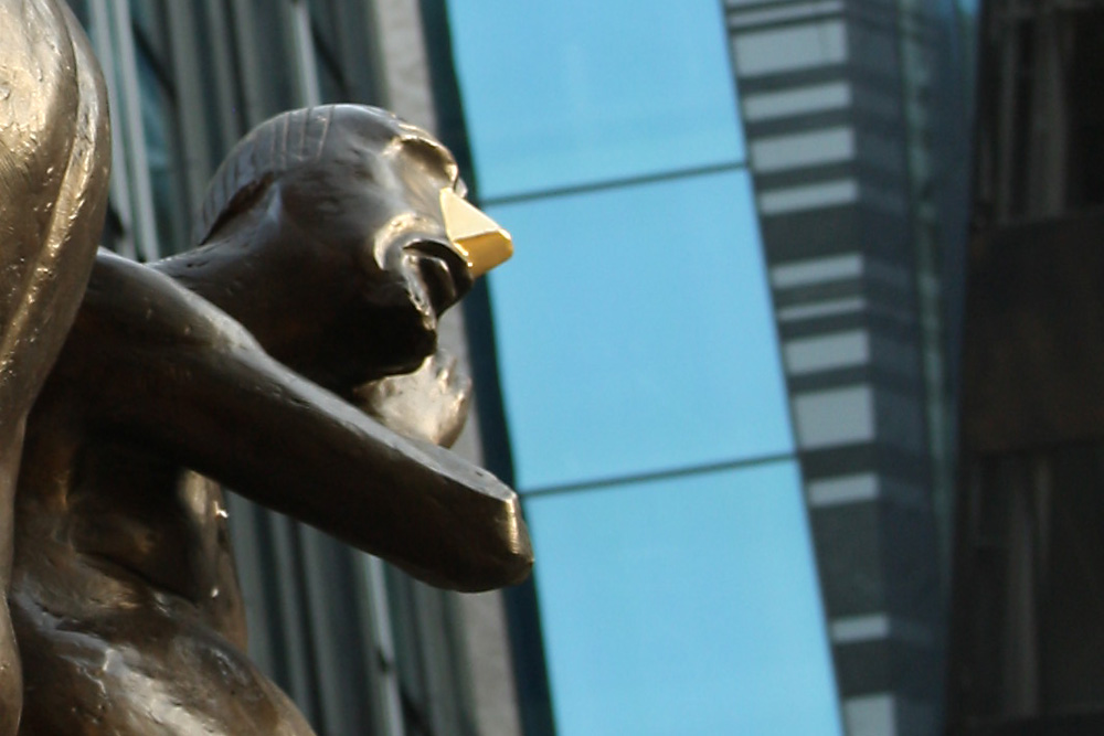 Ein unzeitgemäßer Zeitgenosse, wie er in der Grimmaischen Straße steht. Foto: Ralf Julke