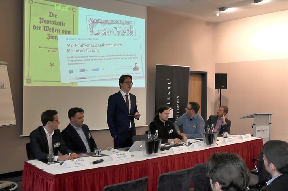 Am Tag der Pressefreiheit zur Debatte versammelt: Jonas Kahl, Markus Walther, Peter Hense, Jürgen Kasek, Robert Dobschütz und Michael Weickert (vlnr.). Bild: L-IZ.de (Videoausschnitt)