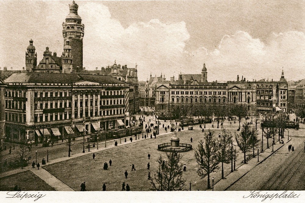 Damals noch zentraler Platz auch zu Messezeiten. Der Königsplatz im Jahr 1927. Foto: Pro Leipzig Verlag