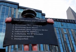 Eine Aktion der Giordano Bruno Stiftung: Der alte Luther auf dem Kirchentag in Leipzig. Foto: L-IZ.de