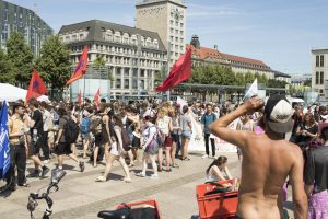 Demonstration des Bündnisses „Lernfabriken... meutern!“ am 21. Juni 2017 in der Leipziger Innenstadt. Foto: Martin Schöler