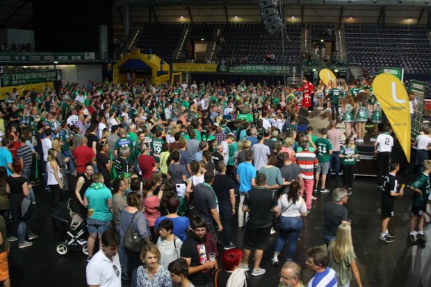 Großer Andrang beim SC DHfK-Fanfest. Foto: Jan Kaefer