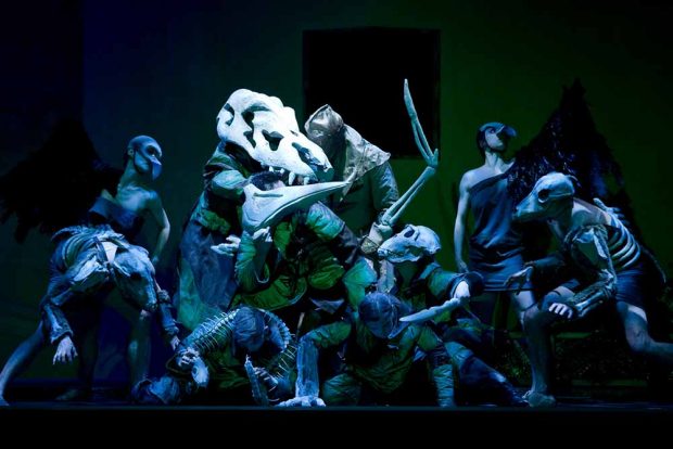 In Rosamund Gilmores Ring-Adaption wird viel getanzt. Foto: Tom Schulze