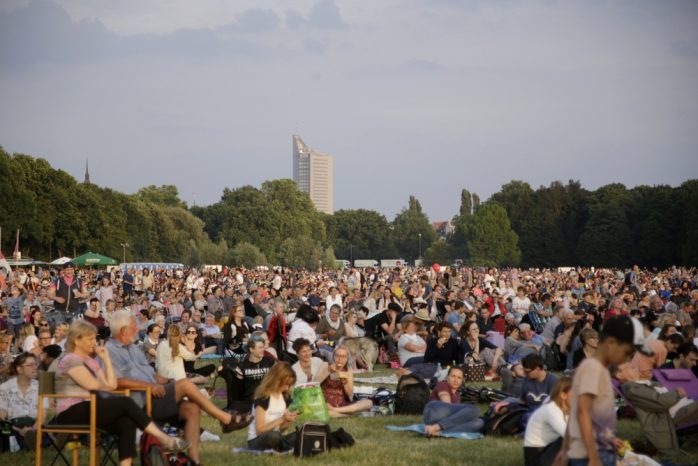 Mehrere Tausend Besucher kamen am Freitagabend. Foto: Alexander Böhm