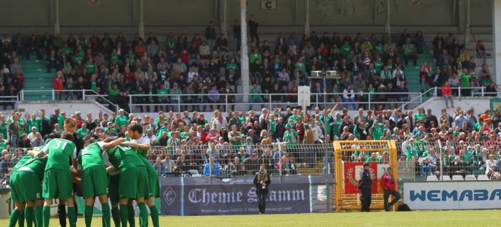 Bei Ermittlungen gegen Fans des Leipziger Fußballvereines BSG Chemie Leipzig geraten auch Journalisten ins Visier der Ermittler. Foto: Jan Kaefer