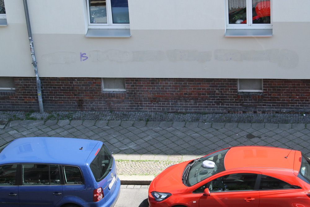 Der Rest einer Graffiti-Beseitigung. Foto: L-IZ