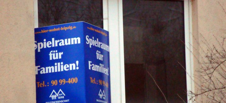 Diese Wohnung-frei-Schilder sind selten geworden in Leipzig. Foto: Gernot Borriss
