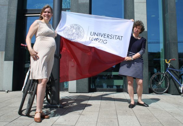 Dr. Madlen Mammen und Prof. Dr. Beate Schücking beim Foto-Termin. Foto: Ralf Julke