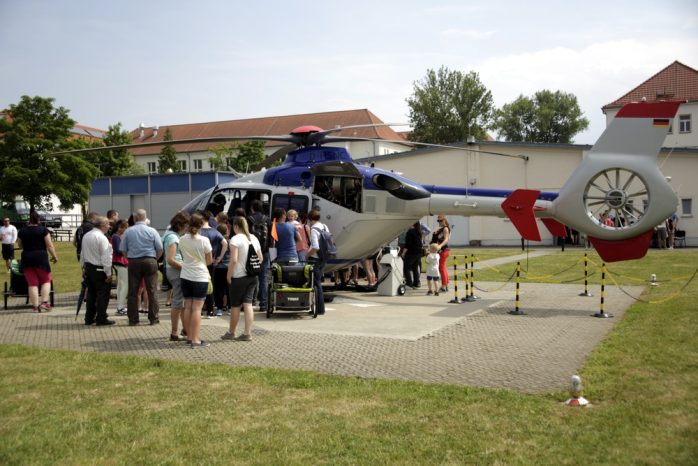 Öffnet und beendet wurde der Tag durch die Landung und den Start des Polizeibubschraubers. Foto: Alexander Böhm