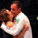 Das schönste Weltmeister-Geschenk für Paolo Pizzo: Ein Kuss seiner Frau Lavinia. Foto: Jan Kaefer