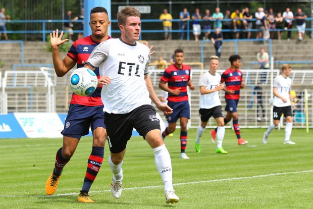Der Ex-Bautzener Maik Salewski ist nun im Lok-Trikot in Aktion und erzielte den Treffer zum zwischenzeitlichen 3:0. Foto: Jan Kaefer