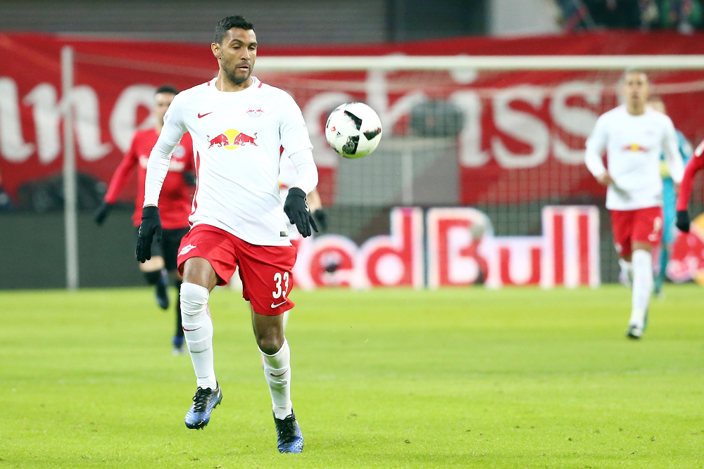 Marvin Compper, hier im Bundesligaspiel gegen Frankfurt, erzielte im Test gegen Meuselwitz den ersten Treffer. Foto: Gepa Pictures