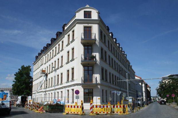 Der frisch sanierte Gebäudekomplex Hofmeisterstraße 14/Dohnanyistraße 1. Foto: Ralf Julke