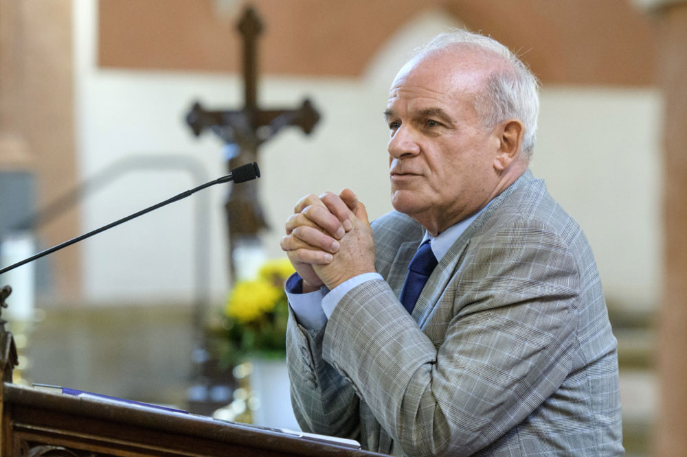 Quelle: www.peter-hahne.de