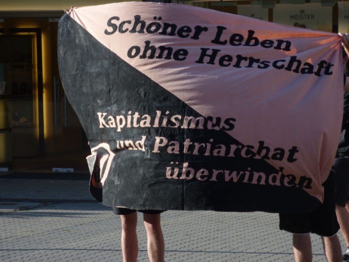 Protest hinter der Alten Handelsbörse. Foto: Lucas Böhme