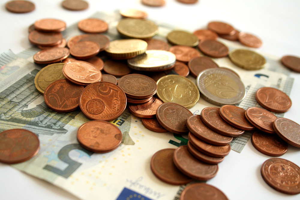 Ausgabenreste auf einem Haufen. Foto: Ralf Julke