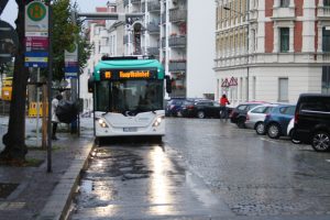 Seit einem Jahr testen die LVB einen E-Bus auf Linie 89. Foto: Ralf Julke