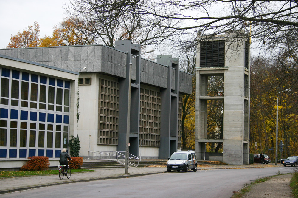 Die alte Propsteikirche an der Emil-Fuchs-Straße. Foto: Ralf Julke