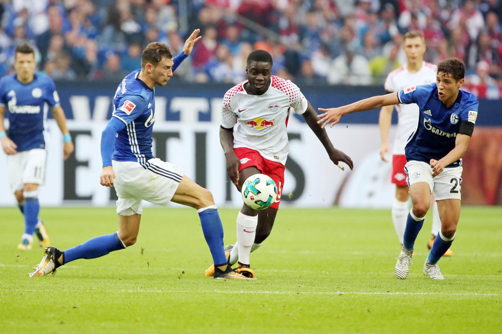 Dayot Upamecano – nicht immer geschickt in Zweikämpfen. Foto: GEPA pictures/Sven Sonntag