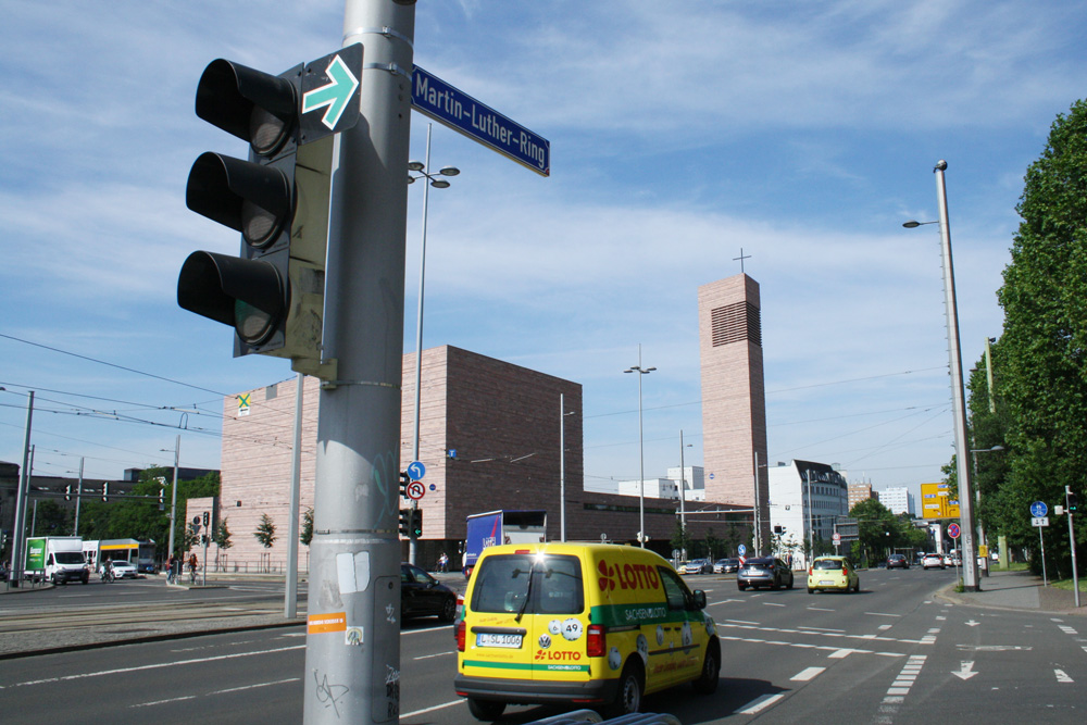 Verkehr am Martin-Luther-Ring. Foto: Ralf Julke
