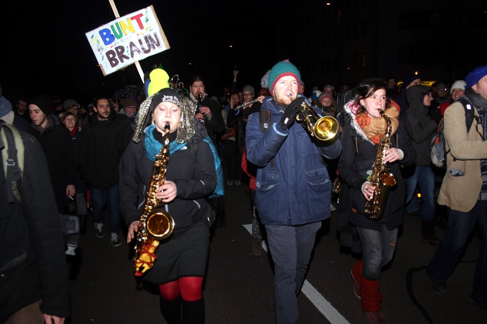 Leipziger Gegenprotest gegen Legida 2015. Laut, bunt und entschlossen. Foto: L-IZ.de