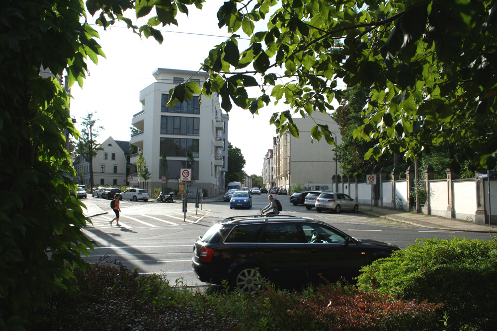 Berggartenstraße / Kreuzung Lützowstraße. Foto: Ralf Julke