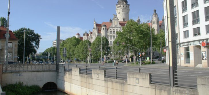 Neues Rathaus mit Pleißemühlgraben. Foto: Ralf Julke