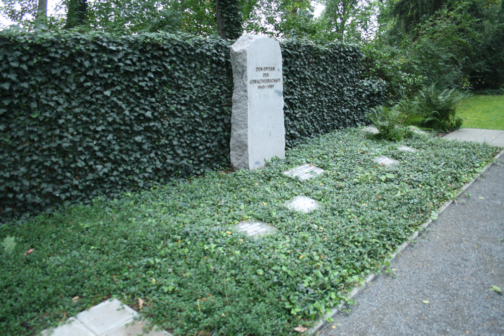 Aufgeräumter Zustand: der Gedenkort für die Opfer der Gewaltherrschaft 1945 - 1989. Foto: Ralf Julke